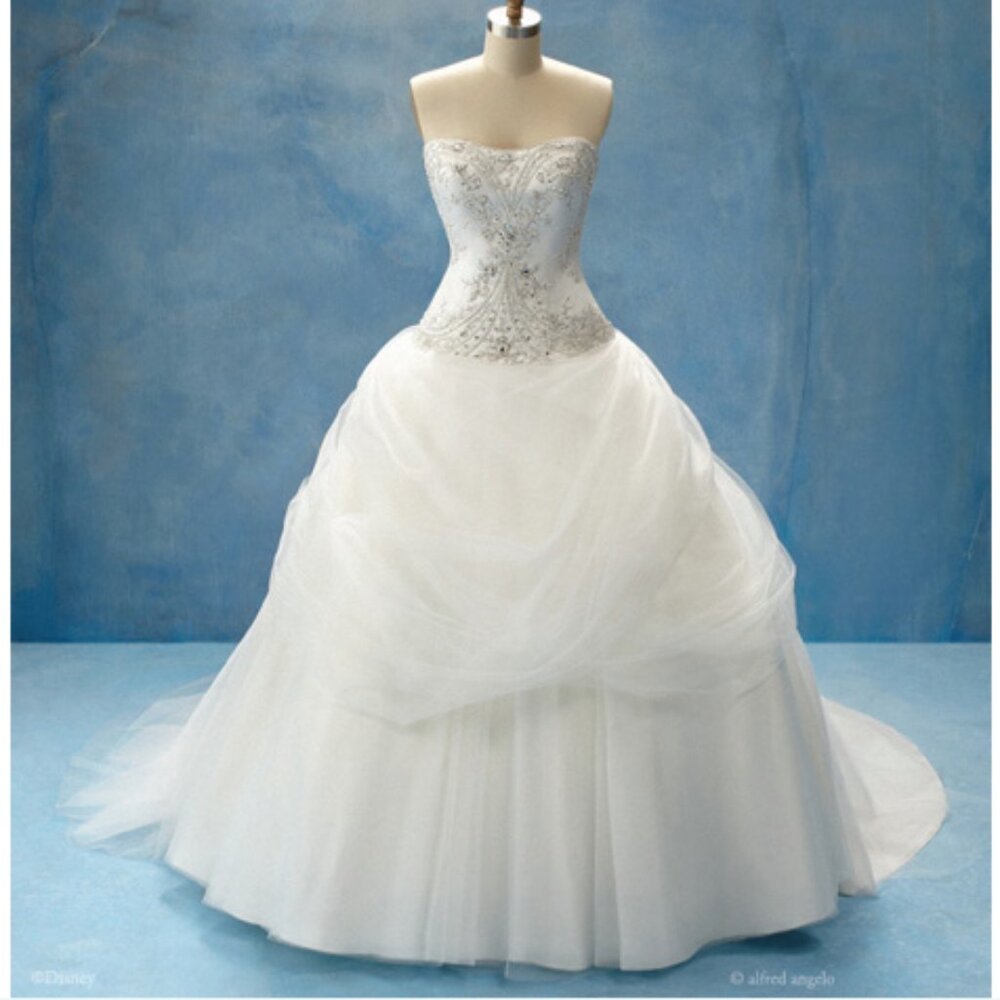 2014 Alfred Angelo "Belle" Wedding dress